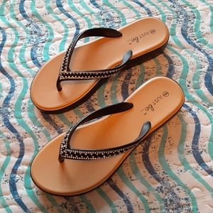 Size 6, black & bling, flip flop shoe